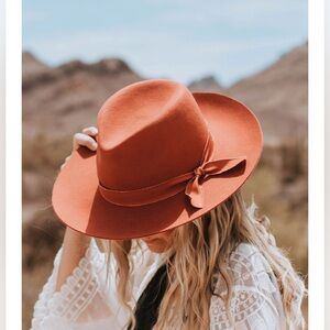 Olive & Pique rust wool fedora hat